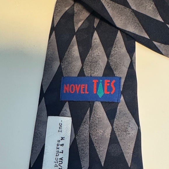 Pink Panther Themed Tie - Vintage 1994 - Picture 3 of 5